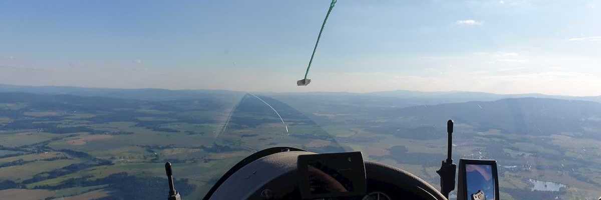 Flugwegposition um 17:12:06: Aufgenommen in der Nähe von Okres České Budějovice, Tschechien in 1189 Meter